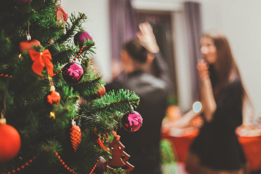 How to plan and host a Christmas party